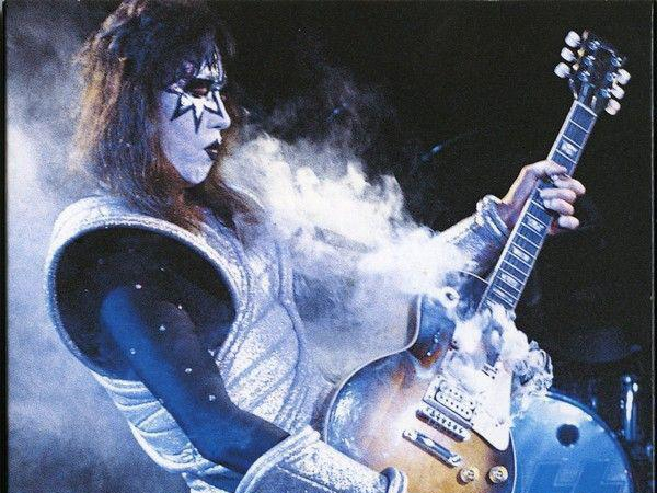 PAUL “ACE” FREHLEY72